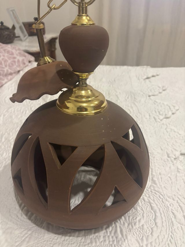 Lámpara colgante de barro