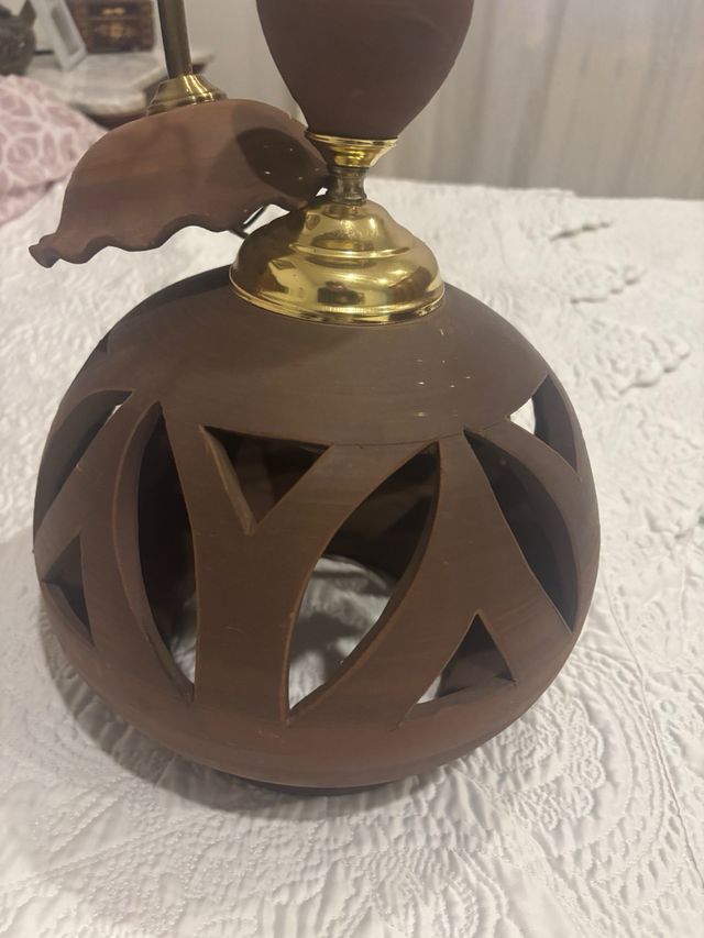 Lámpara colgante de barro