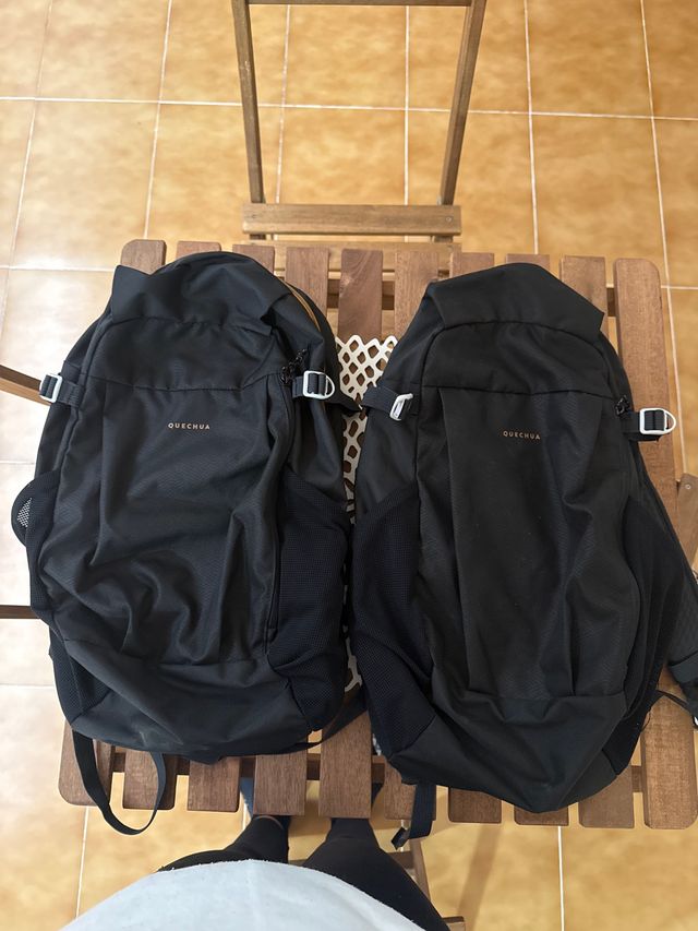 Mochilas Quechua Negras 20L (2 unidades)