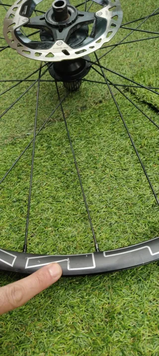 Ruedas MTB Shimano MT601 Aluminio