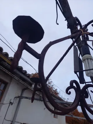 Lámpara de forja exterior