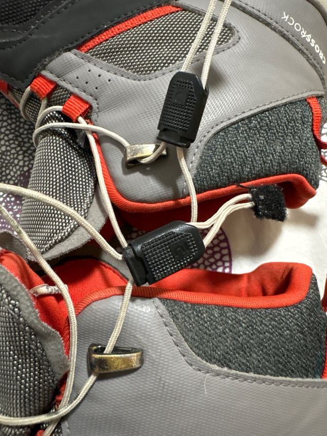 Botas Quechua niño rojo y negro