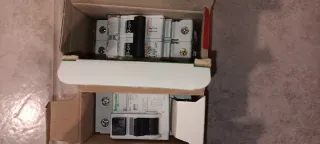 12 Interruptores magnetotermicos