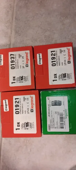 12 Interruptores magnetotermicos