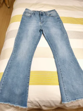 Pantalón vaquero ancho talla M