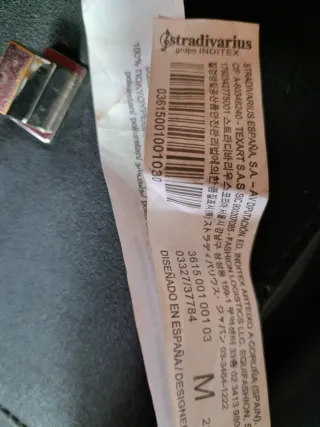 Bolso de hombro negro con tachuelas