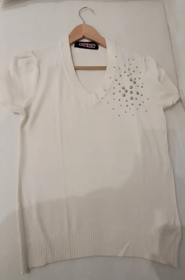 Jersey ALICIA RUEDA blanco manga corta apliques