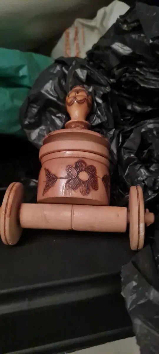 Tubería decorativa pippa de madera tallada