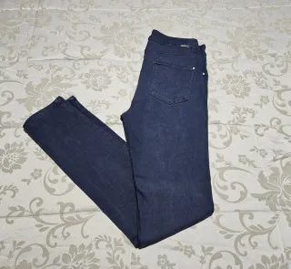 Pantalón vaquero azul mujer Zara