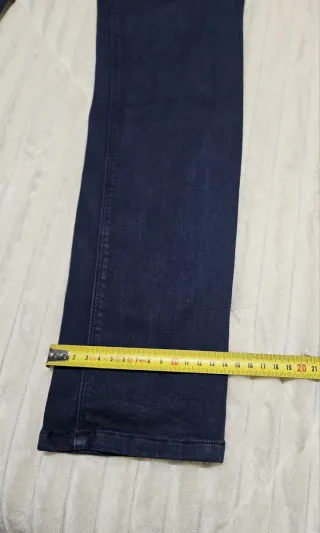 Pantalón vaquero azul mujer Zara