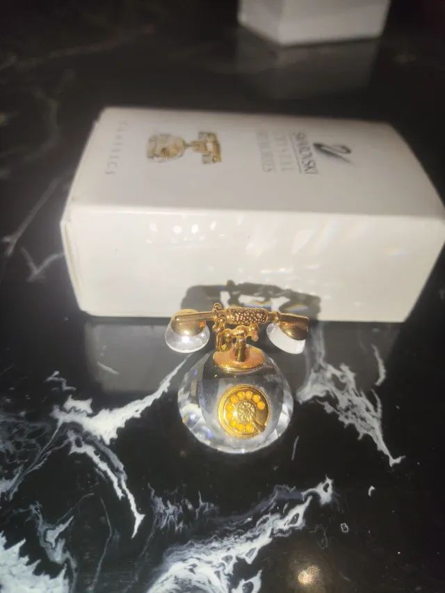 Teléfono Swarovski Crystal Memories (para reparar)