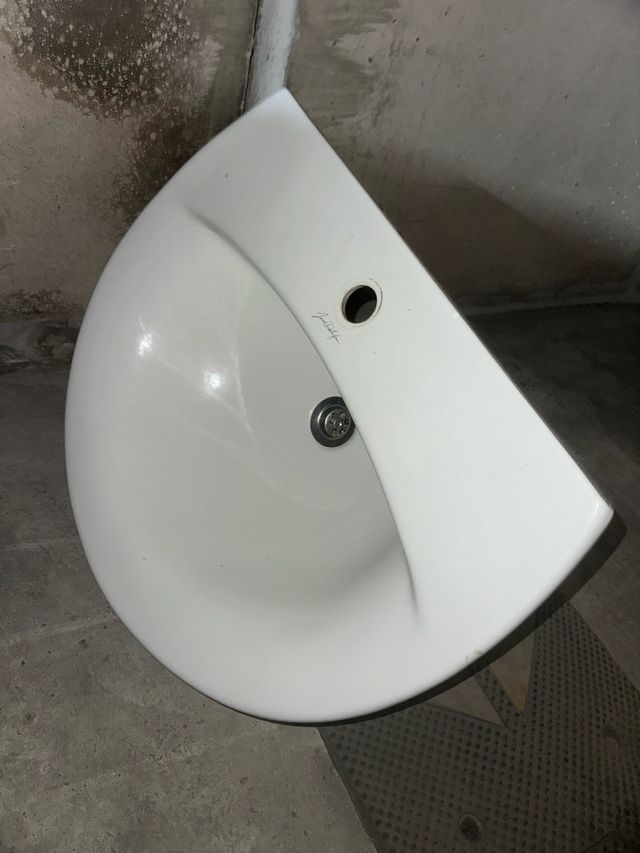 Lavabo de porcelana blanco