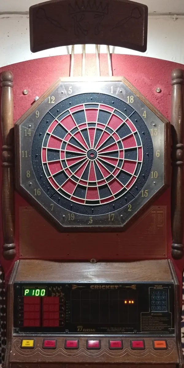 Máquina de dardos electrónica