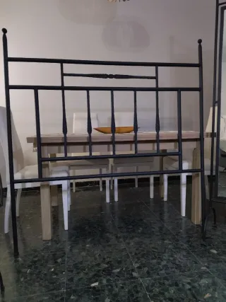 Conjunto Forja: Espejo, Cabecero y Banco