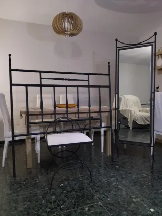 Conjunto Forja: Espejo, Cabecero y Banco