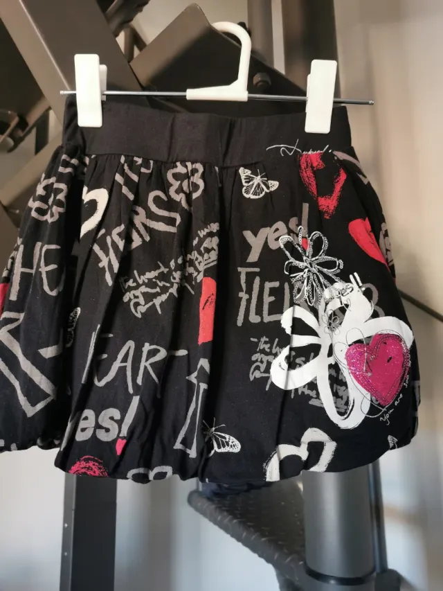 Falda Desigual Niña Negra Estampada