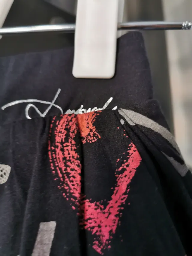 Falda Desigual Niña Negra Estampada