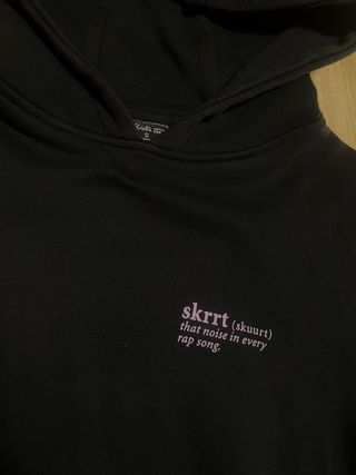 Sudadera Mister Tee Negra con Texto