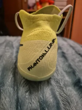 Nike Phantom Talla 41 Botas Fútbol