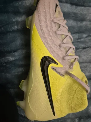 Nike Phantom Talla 41 Botas Fútbol