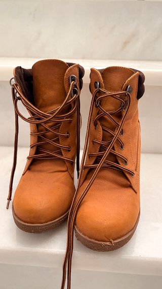 Botines de tacón marrones