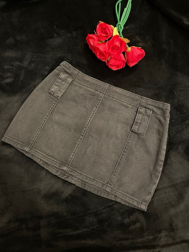 Falda corta vaquera negra