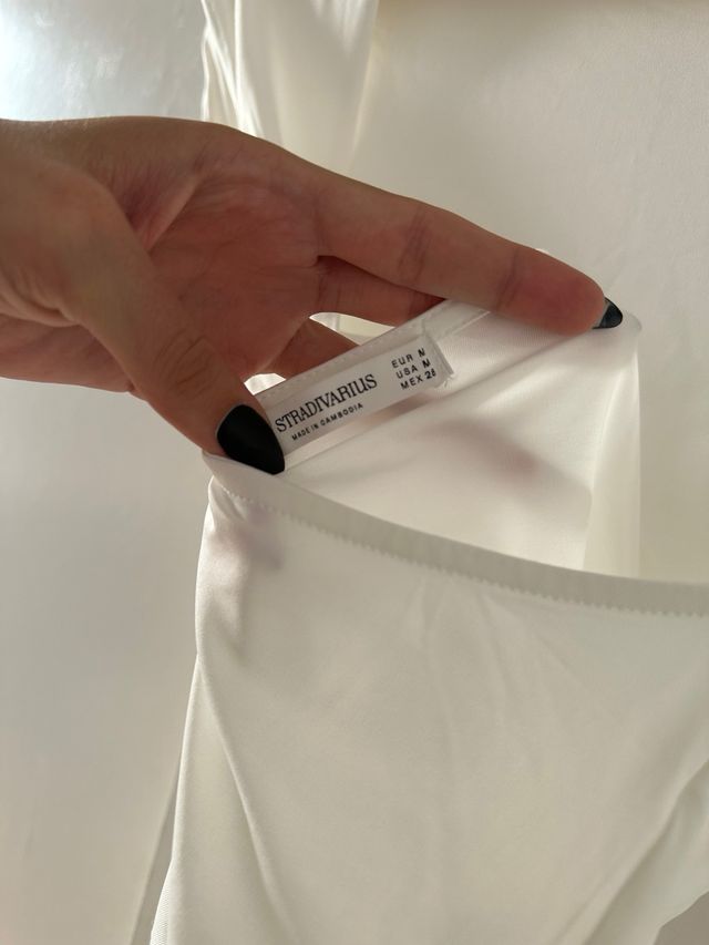 Camiseta blanca sin espalda Talla M