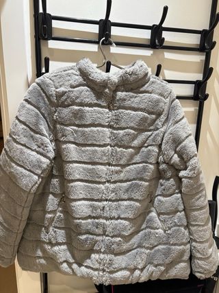 Chaqueta de pelo sintético gris mujer