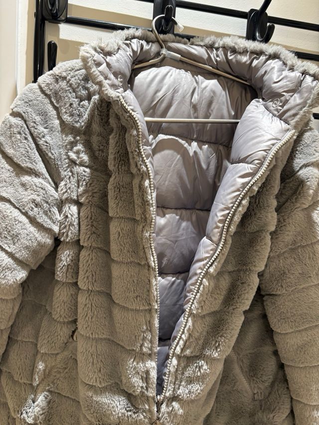 Chaqueta de pelo sintético gris mujer