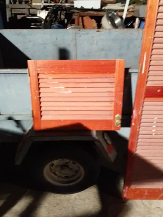 Hojas de ropero de madera