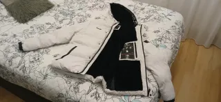 Cazadora Koroshi blanca y negra