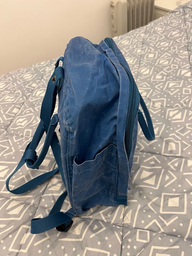 Pareja Mochilas Fjallraven Kanken Azul y Mostaza