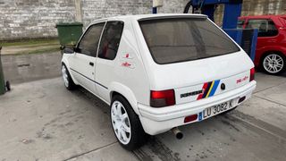 Peugeot 205