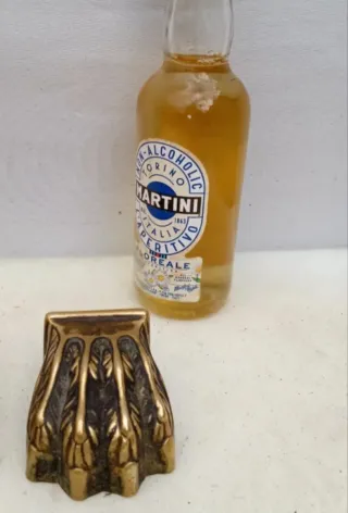 Patas de mueble estilo garra (4 unidades)