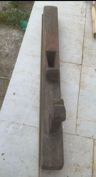 Cepillo de carpintero antiguo