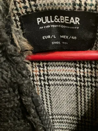 Sudadera Pull & Bear gris con capucha