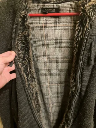 Sudadera Pull & Bear gris con capucha