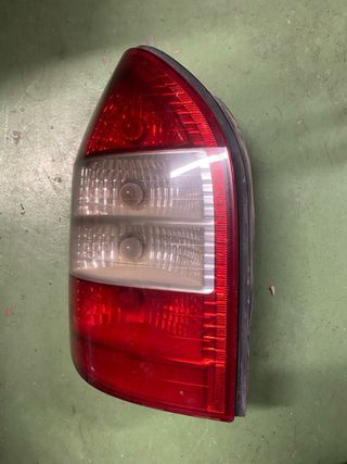 Faro trasero Opel Zafira