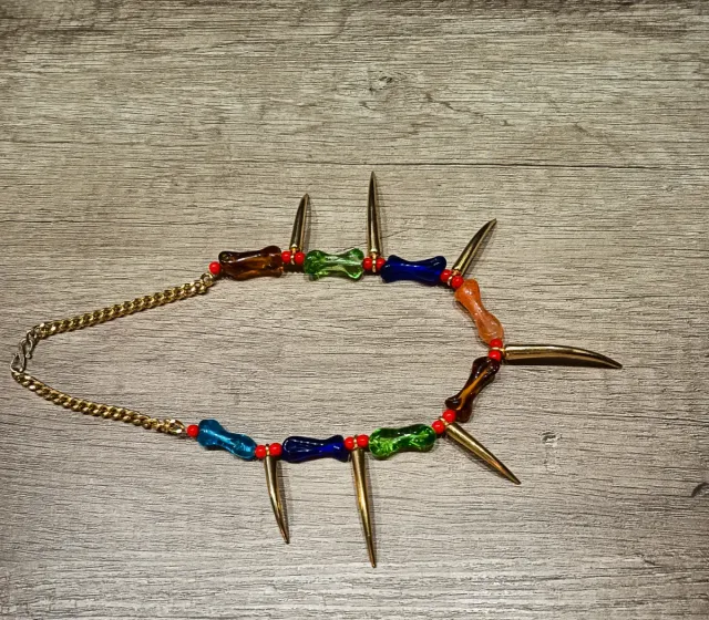 Gargantilla imitación colmillos y cristal