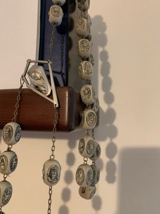 Corona Rosario da Parete Resina Metallo