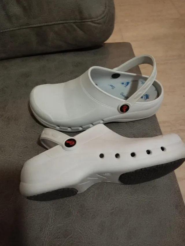 Zapatos sanitarios profesionales mujer