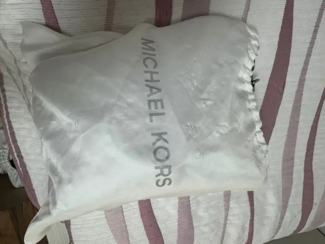 Bolso Michael Kors Plateado Tachuelas