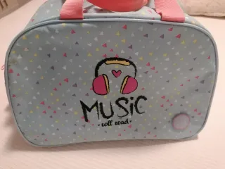 Bolsa de viaje infantil con diseño musical