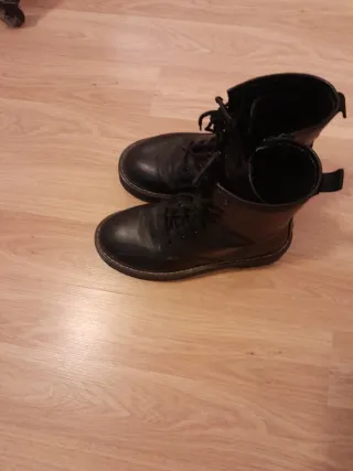 Botas negras ,muy nuevas