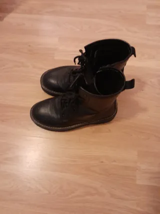 Botas negras ,muy nuevas