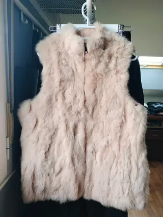 Chaleco de piel de conejo, color rosado