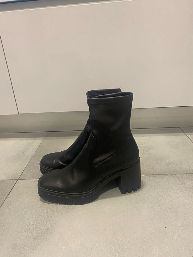 Botín negro Talla 40