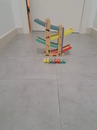Circuito de coches de madera para bebés