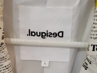 Chaqueta Desigual Estampado Periódico Talla L