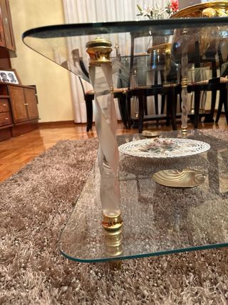 Mesa de salón cristal transparente y oro
